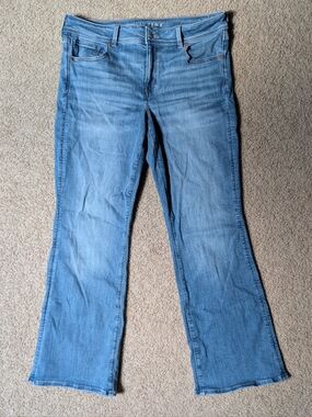 AE Kick Boot Jeans